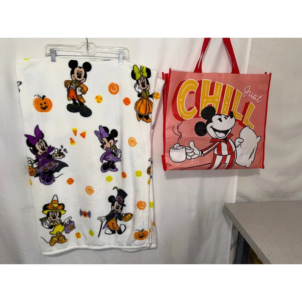 Disney's Micky & Minnie Mouse Plush Halloween Theme Throw Blanket + Tote